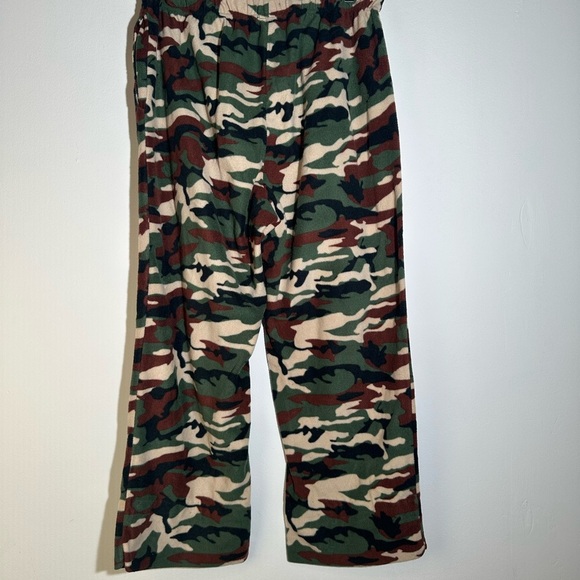 Camouflage Fleece Pants - Picture 2 of 3
